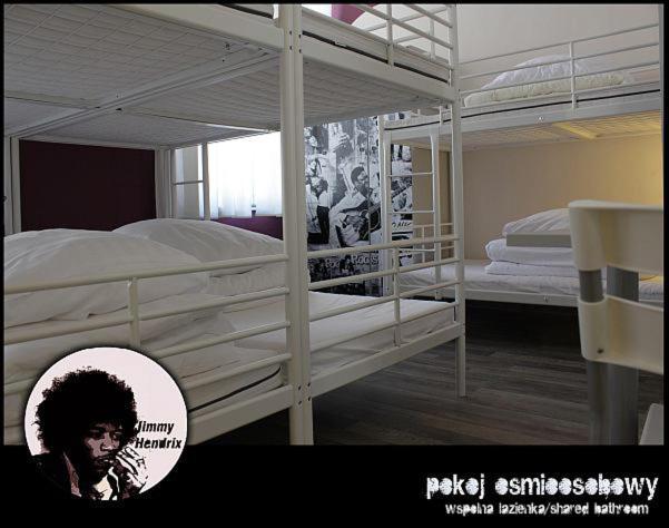 La Guitarra Hostel Познань Экстерьер фото